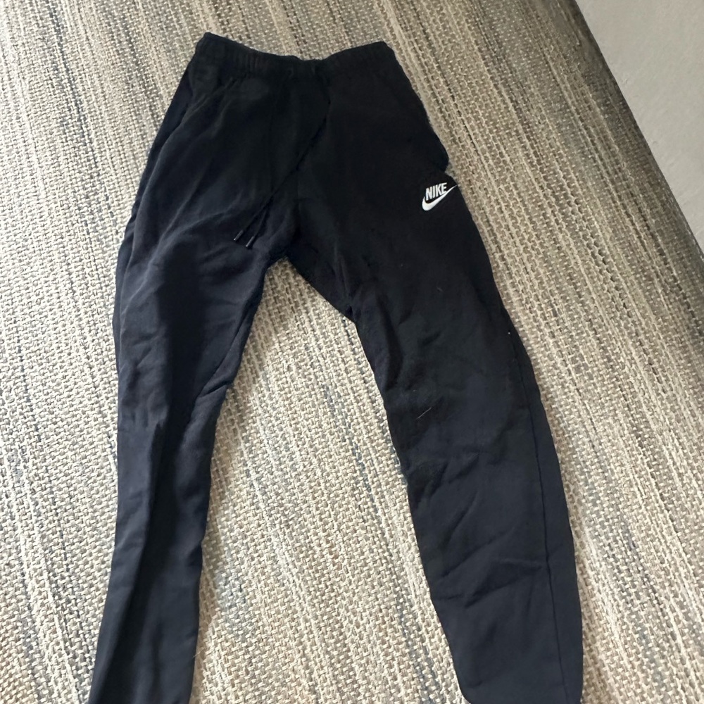 black nike sweatpants